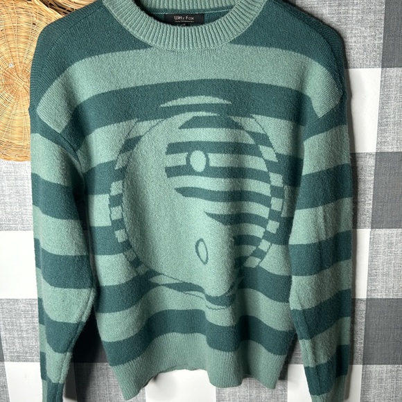 Witty Fox Yin Yang Sweater - Picture 2 of 5